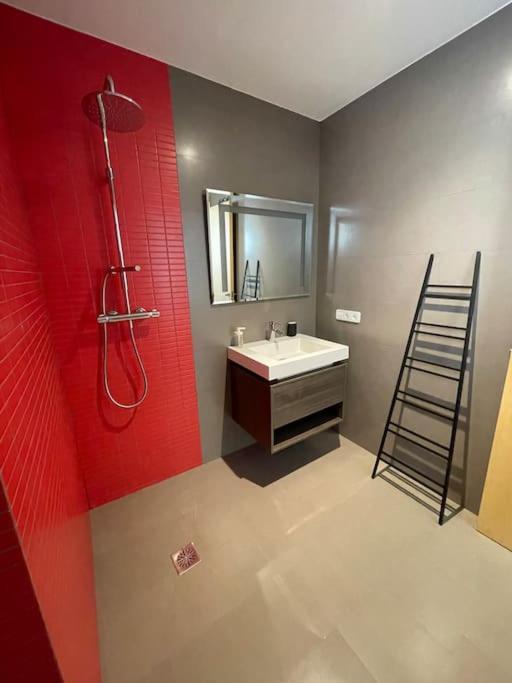Casa 8 Personas En - Alberga Berga